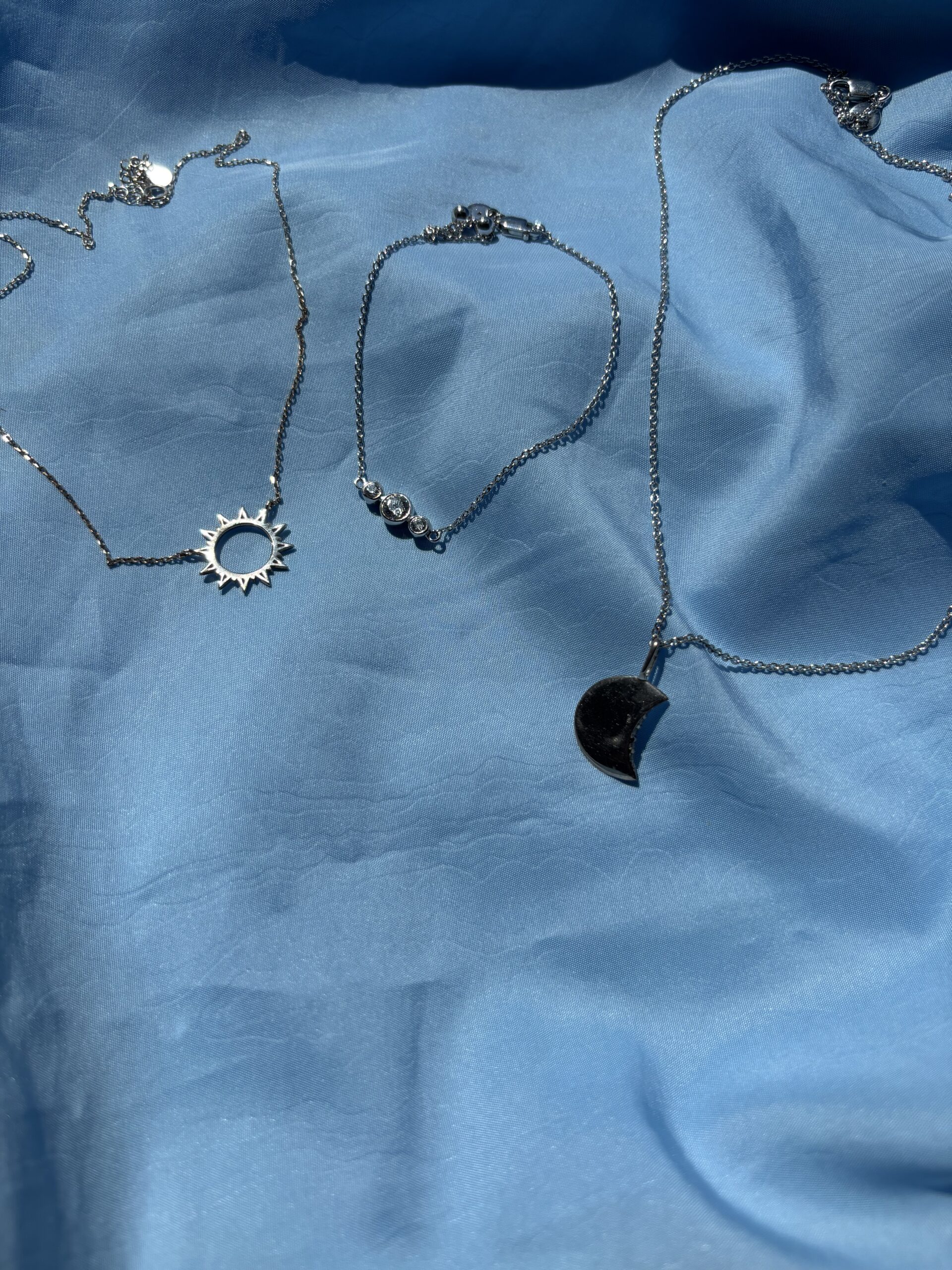 Smykkepleje guide fra Spinning Jewelry – sådan passer du sølv- og forgyldte smykker